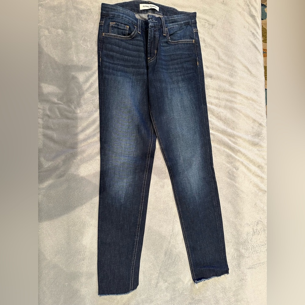 FLYING MONKEY PLATINUM Ladies Women's Size 25 Distressed Blue Jeans